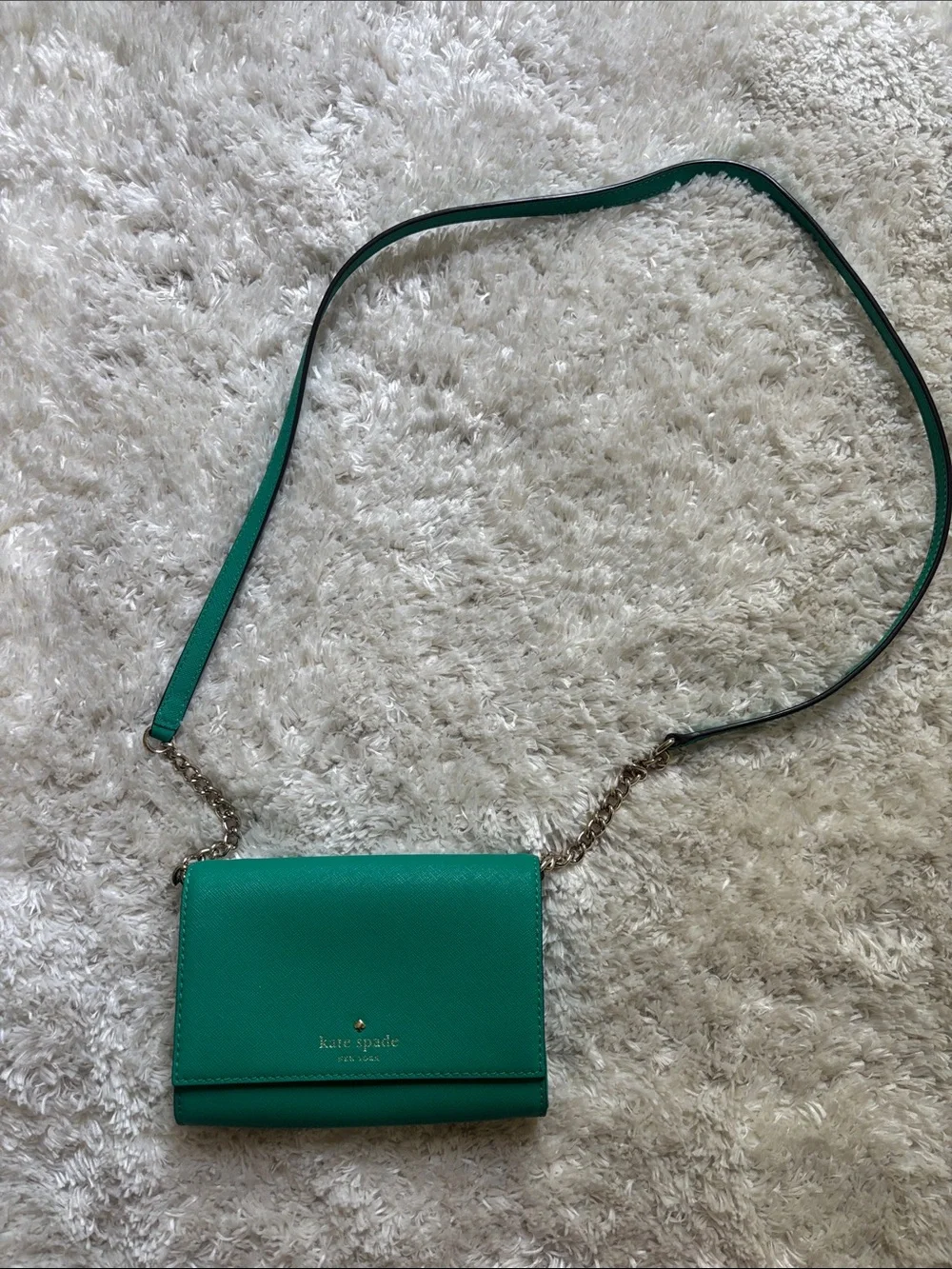 kate spade emerald green leather crossbody wallet with gold chain
